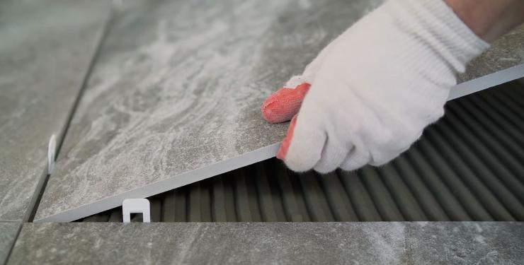 2023-malrieu-comment-reparer-un-carrelage-qui-grince